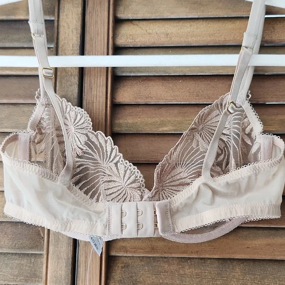 NWT Wacoal Bra Sheer Underwire Un-lined Neutral Tan Beige - Picture 5 of 8